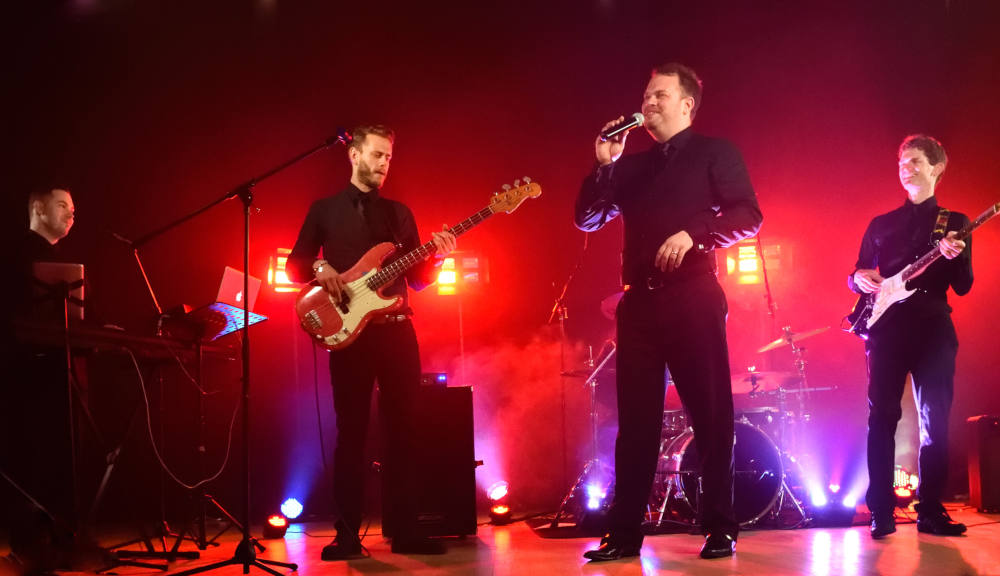Blue-Eclectic-Live-Wedding-Band-Live