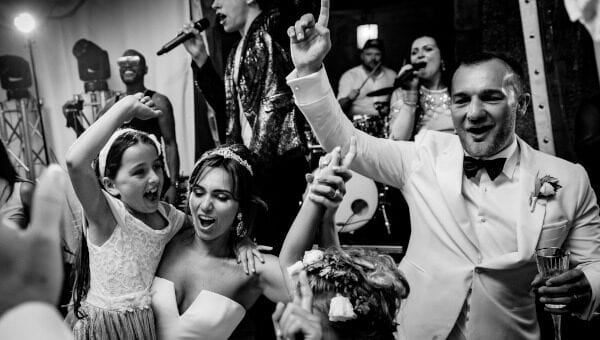 Ignition-Showband-Bride-And-Groom-Dancing-Marquee