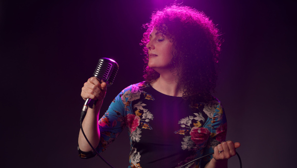Soul-Diamonds-Wedding-Band-For-Hire-Singer-Singing